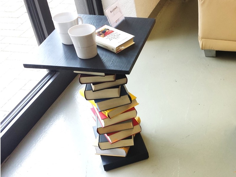 Tisch „Bücherwurm“