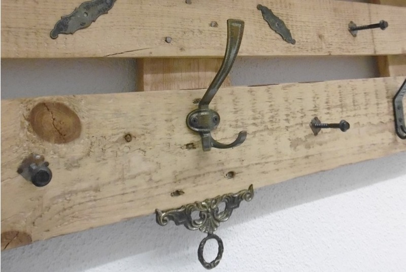 Paletten Garderobe Natur
